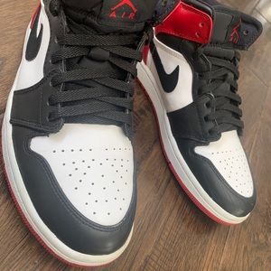 Jordan 1 Black Toe